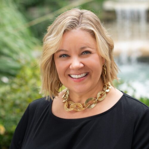 Beth Davisson headshot
