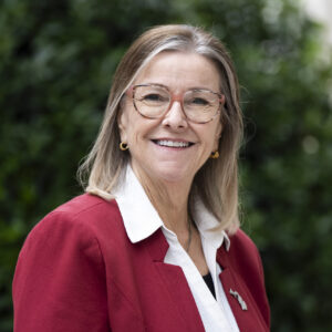 Deb Lyzenga headshot
