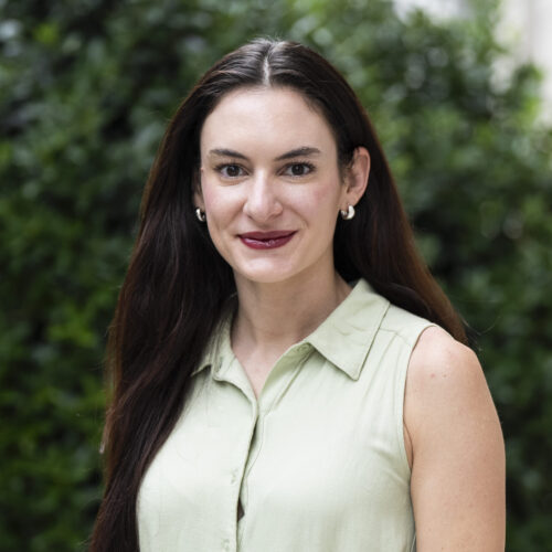 Niki DaSilva headshot